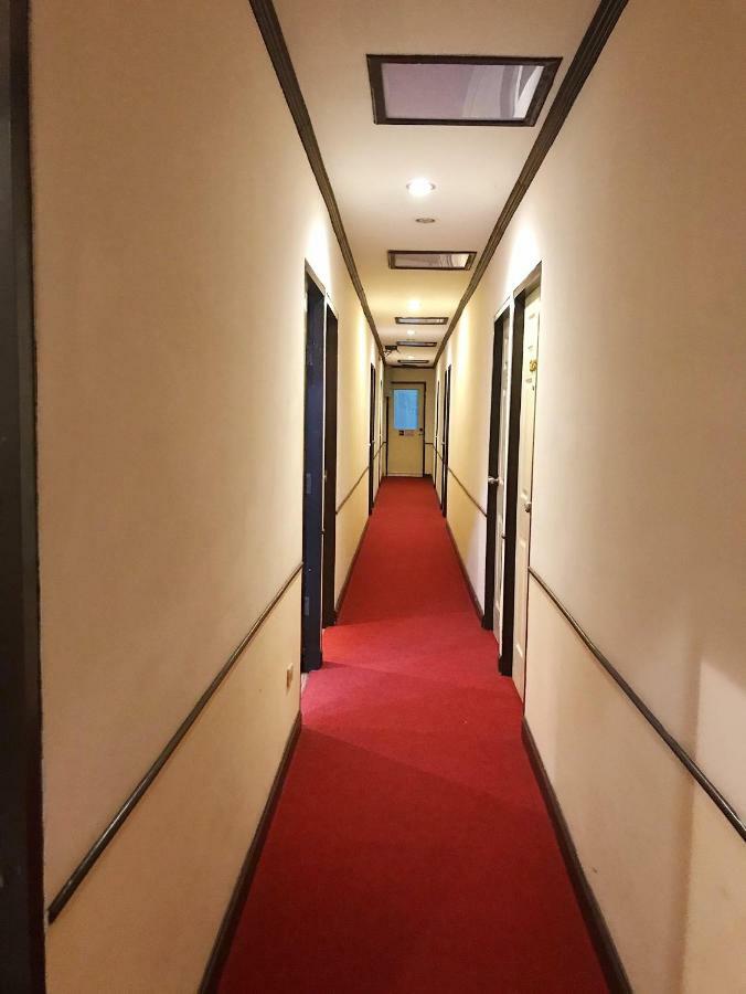 Honey House1 Hotel Bangkok Exterior foto